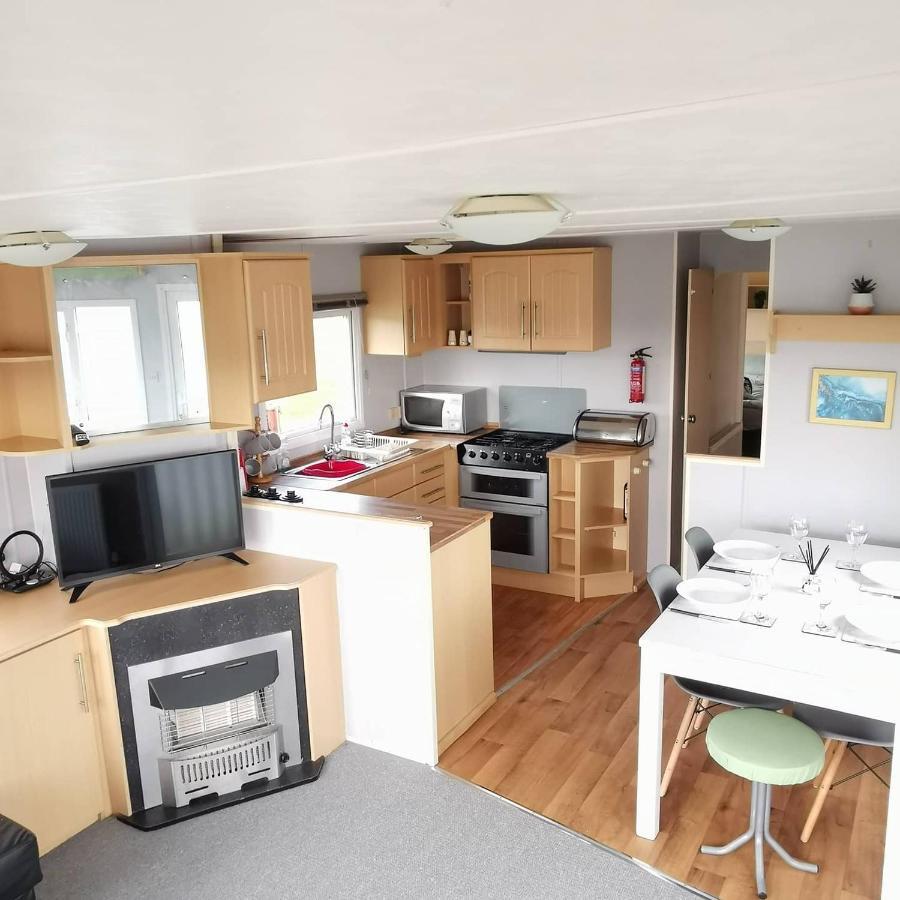 No99 Static Caravan Widemouth Fields 3 Mins From Beach Hotel Poundstock Buitenkant foto